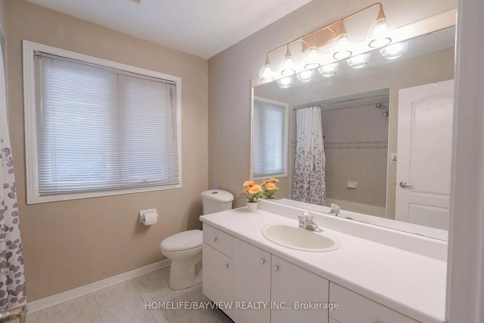 137 Widdifield Avenue • Newmarket, ON photo 74