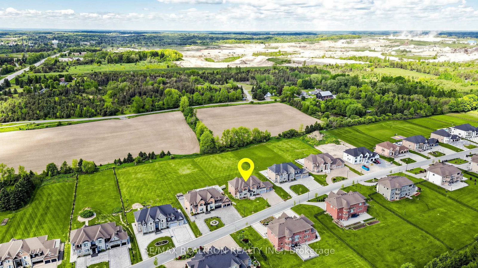 28 Sam Davis Court • Whitchurch-Stouffville, ON photo 42