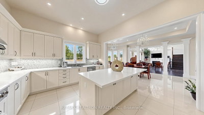 28 Sam Davis Court • Whitchurch-Stouffville, ON photo 9