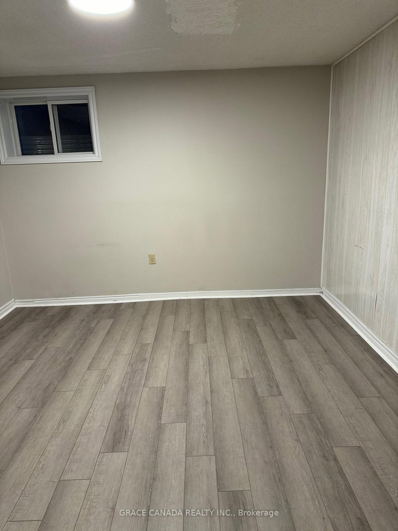 Lower - 162 Jackman Crescent