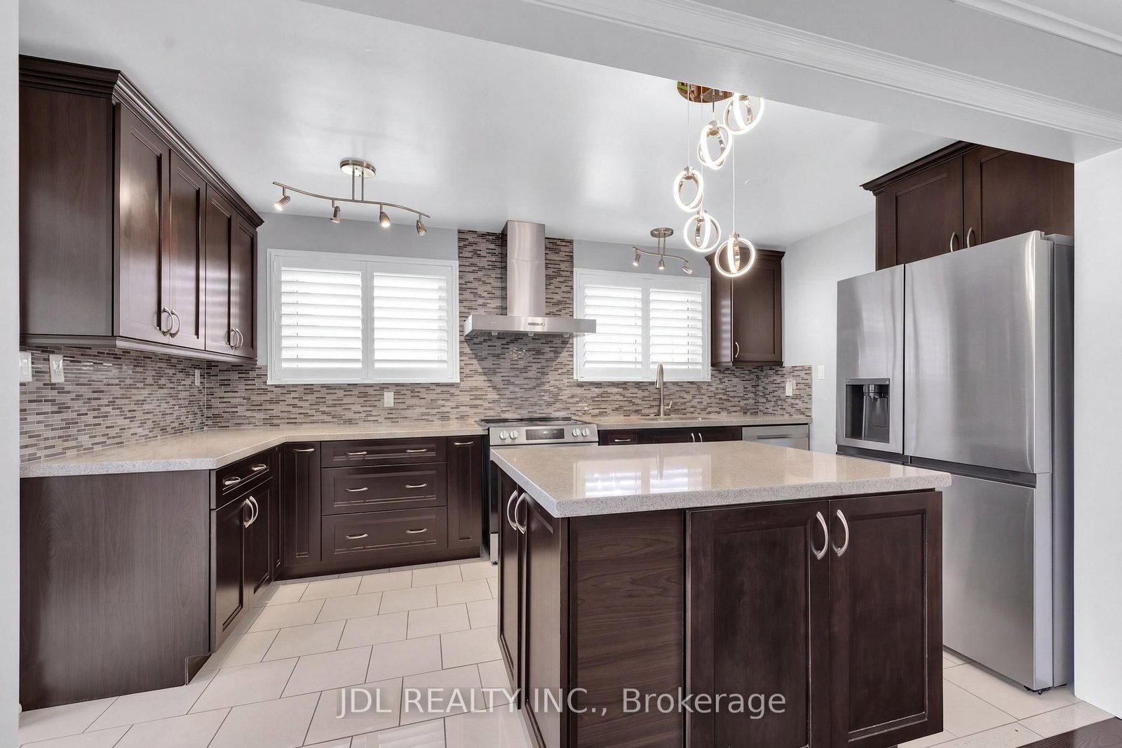 53 Southdale Drive • Markham, ON photo 12