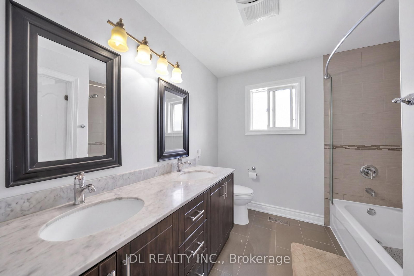 53 Southdale Drive • Markham, ON photo 14