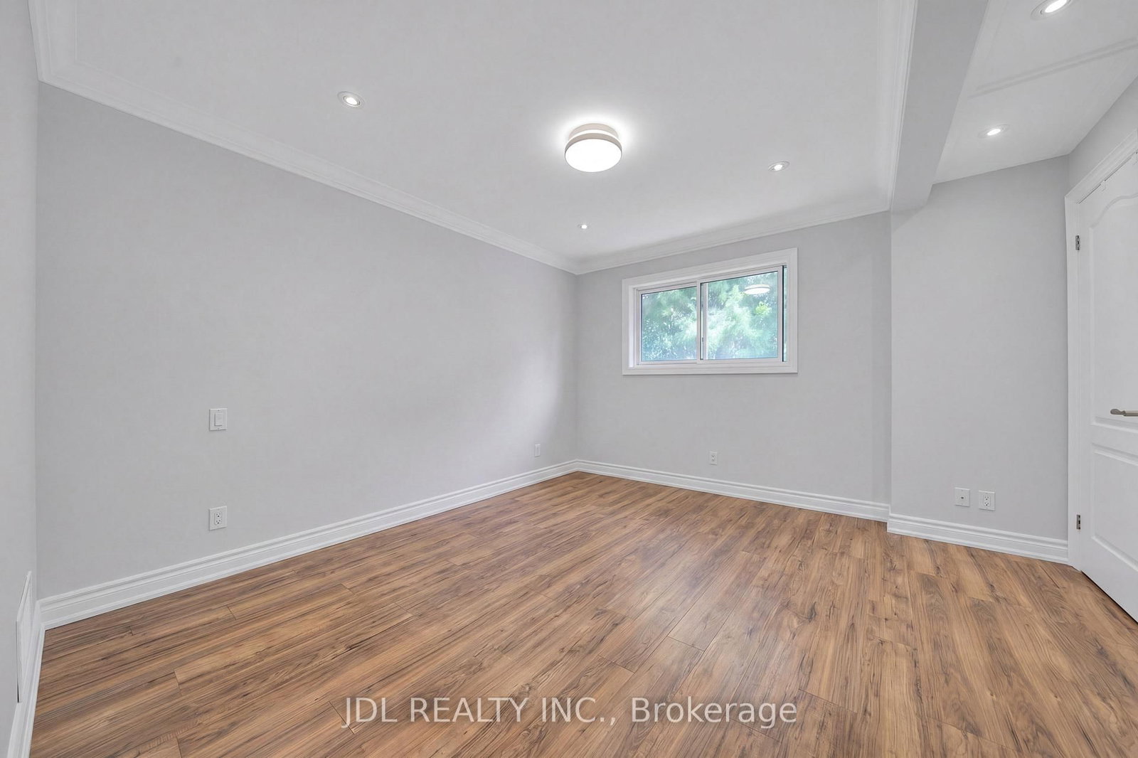 53 Southdale Drive • Markham, ON photo 15