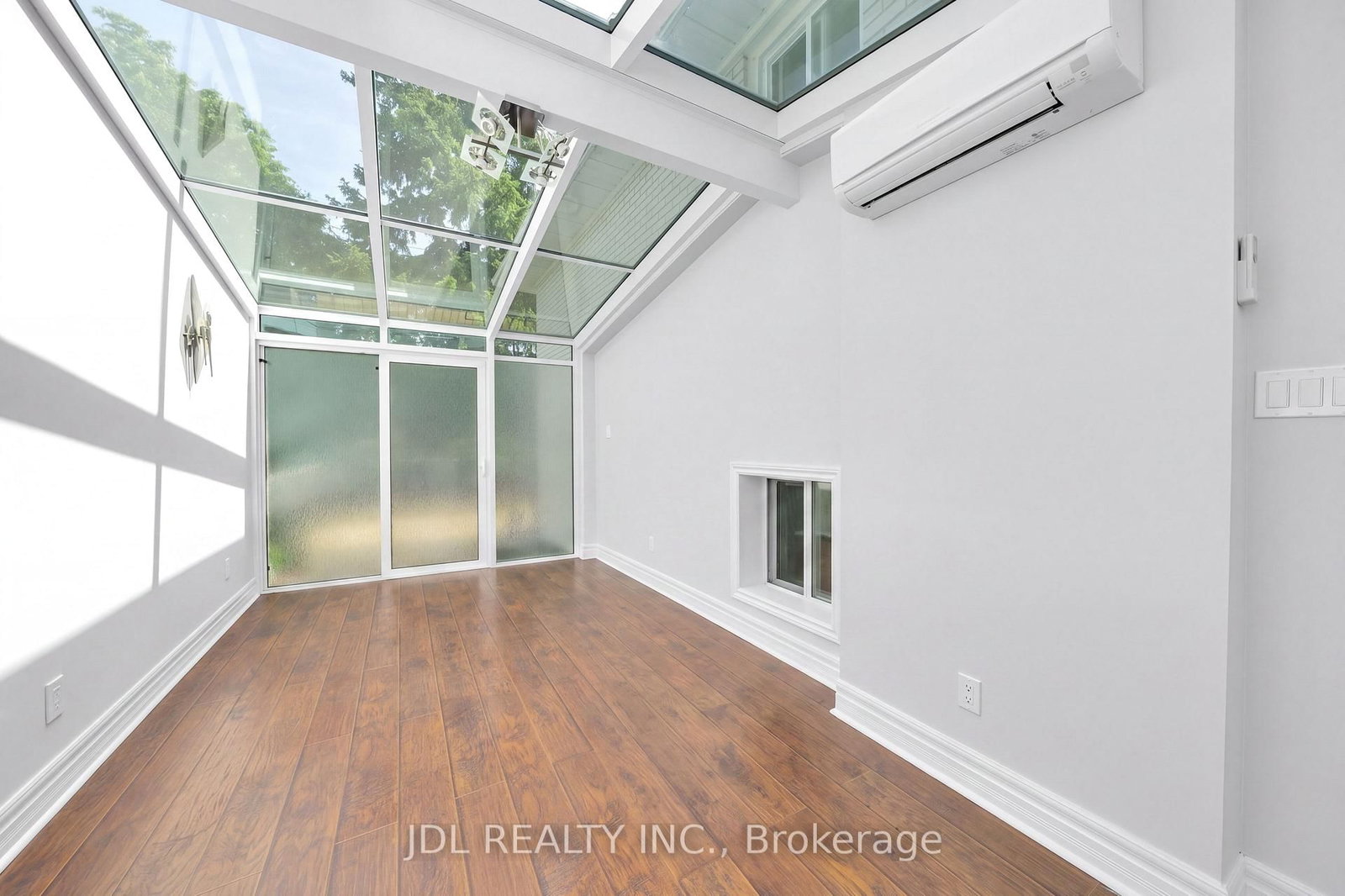 53 Southdale Drive • Markham, ON photo 25