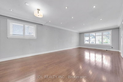53 Southdale Drive — photo 6
