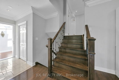 53 Southdale Drive • Markham, ON photo 9