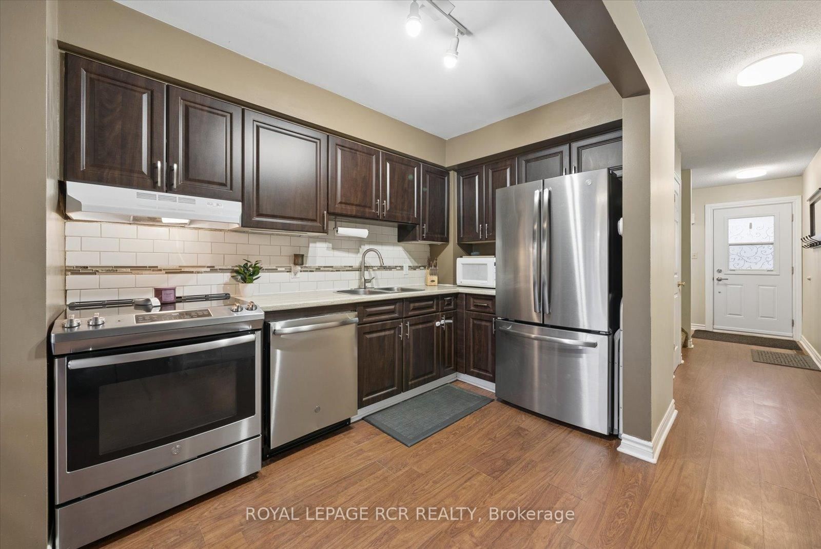 145 Beattie Avenue • New Tecumseth, ON photo 11