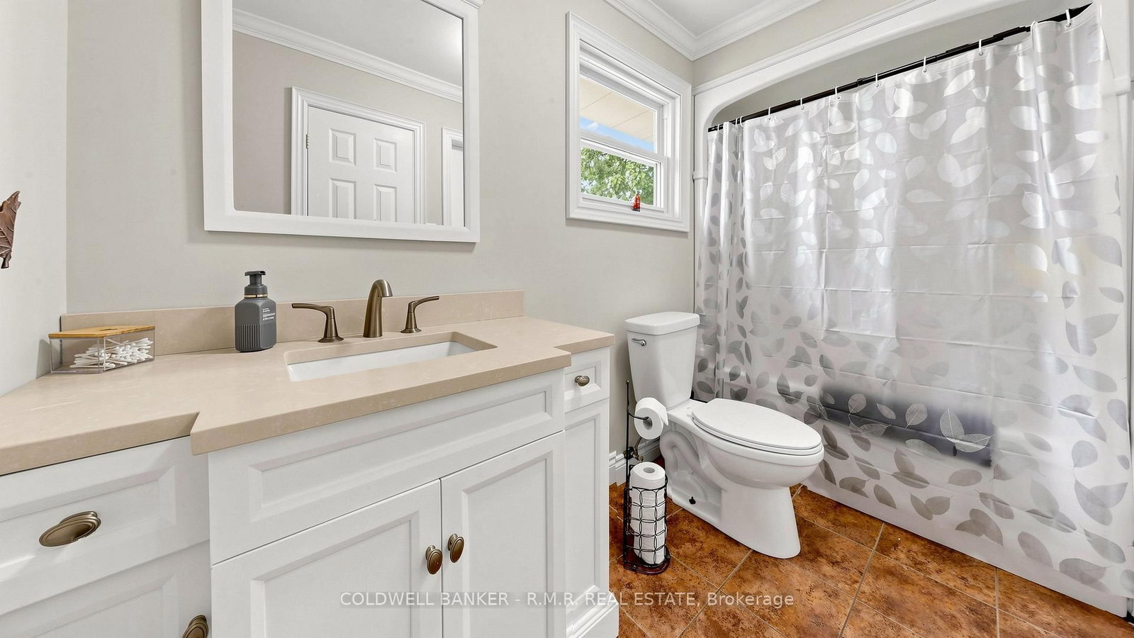 98 S Metro Road • Georgina, ON photo 42