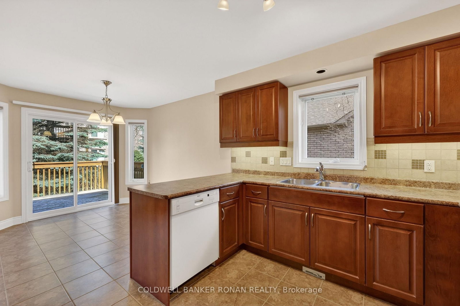 146 Bella Vista Trail • New Tecumseth, ON photo 10