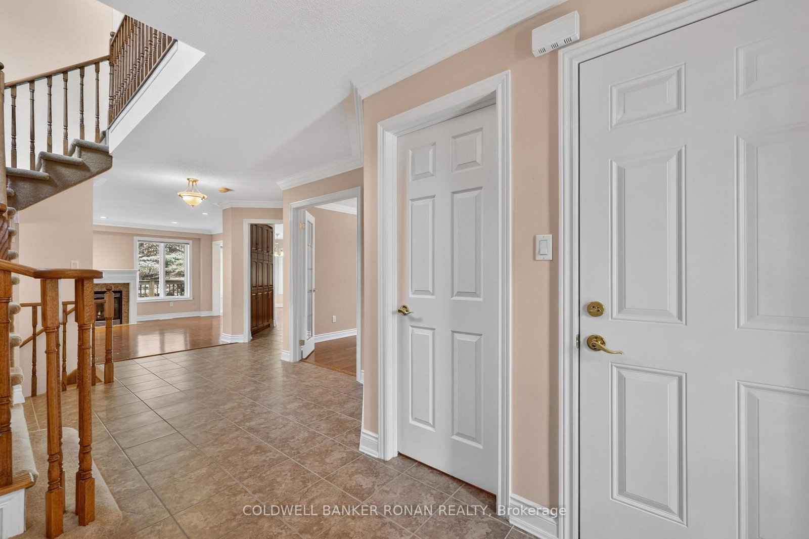 146 Bella Vista Trail • New Tecumseth, ON photo 4