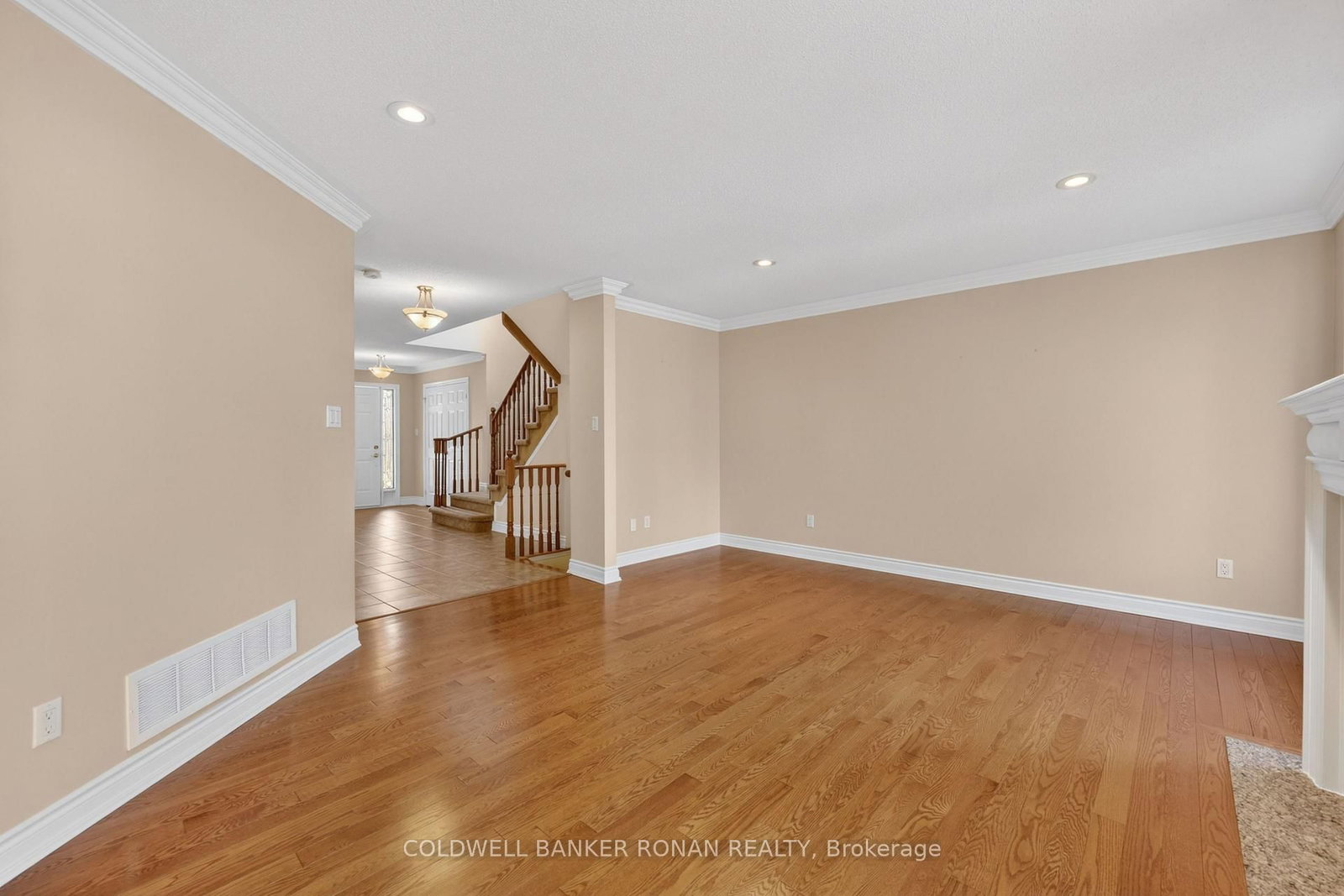 146 Bella Vista Trail • New Tecumseth, ON photo 6