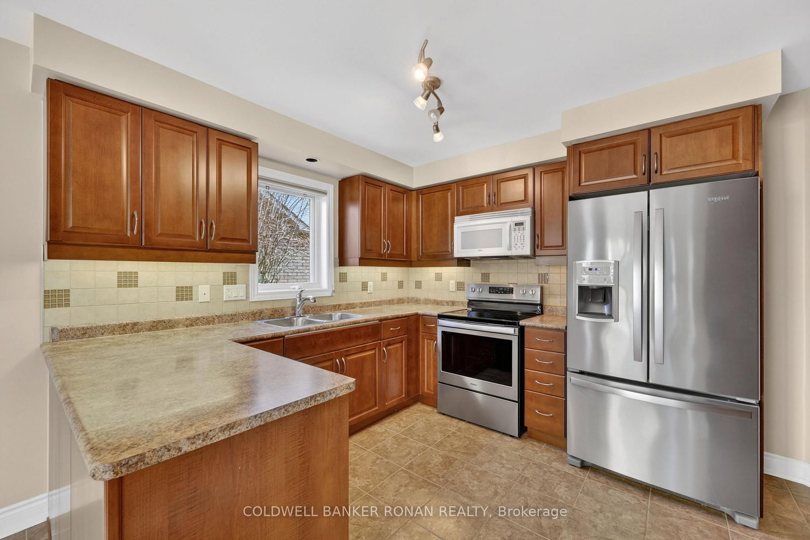 146 Bella Vista Trail • New Tecumseth, ON photo 9
