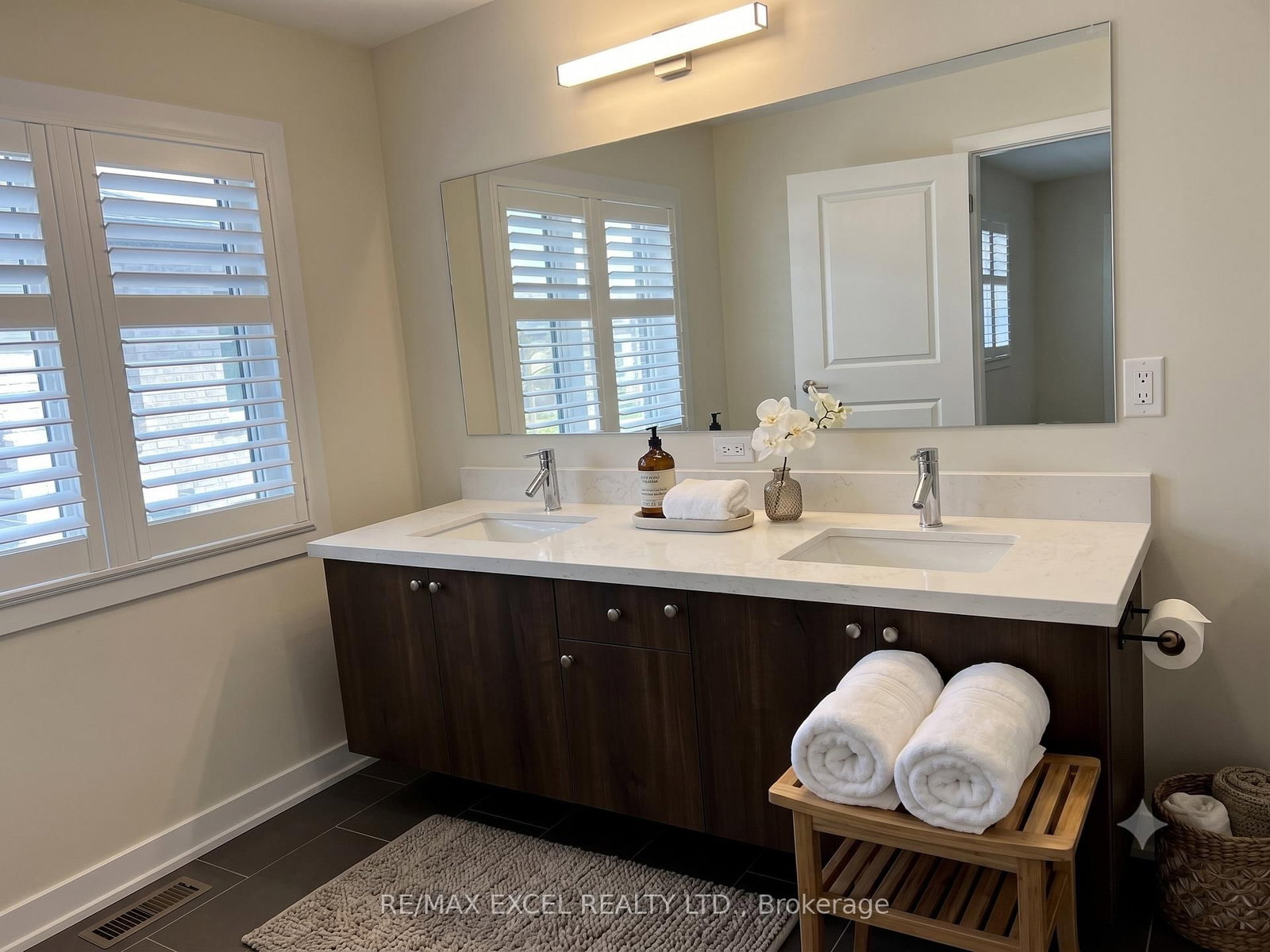 8 Helliwell Crescent • Richmond Hill, ON photo 11