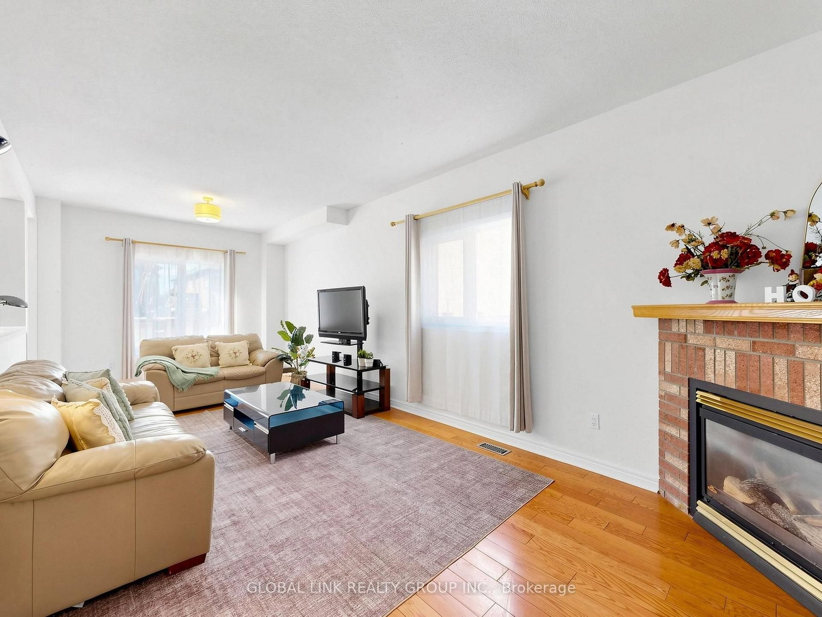 53 Jacob Way • Whitchurch-Stouffville, ON photo 9