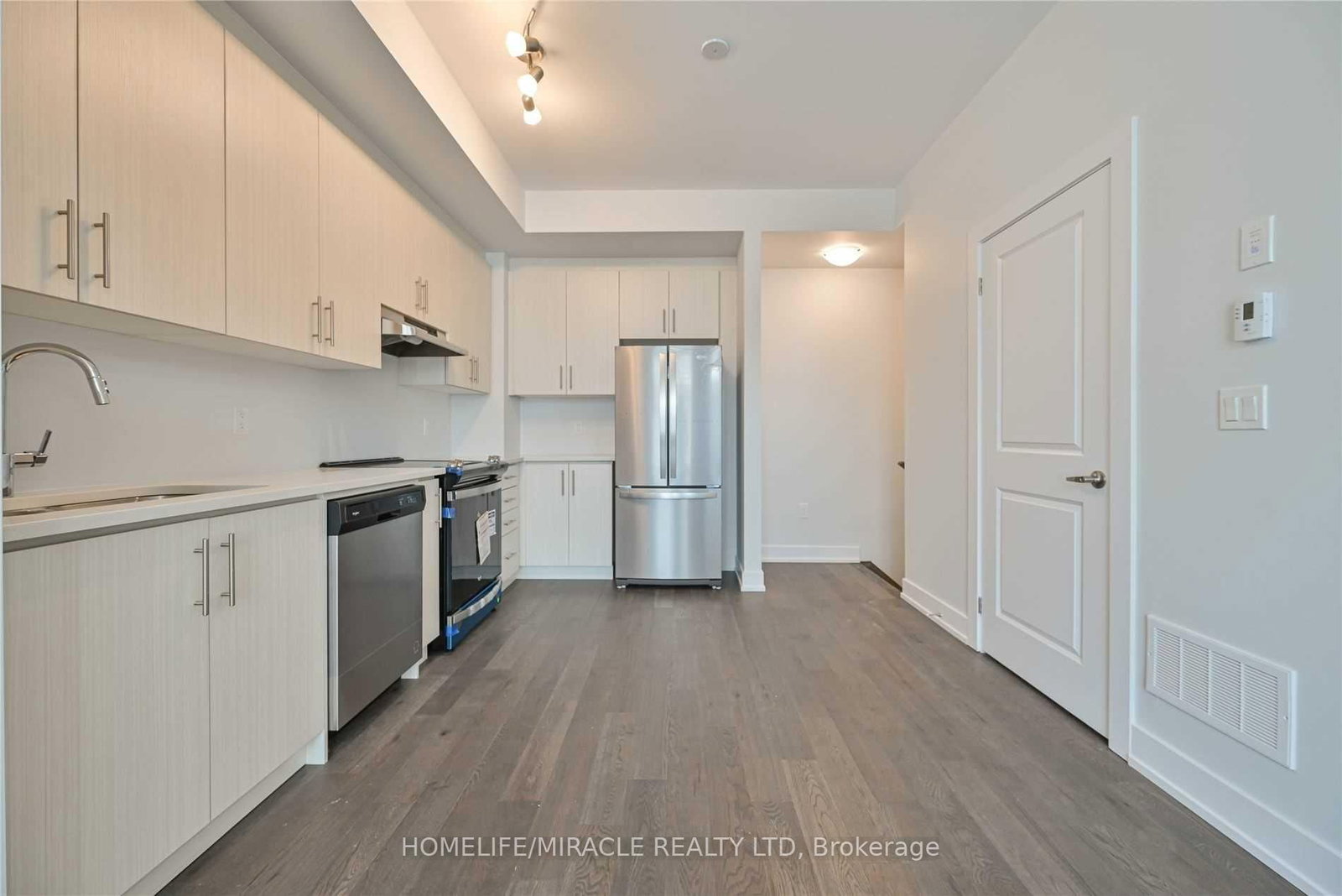 9570 Islington Avenue • #L122 • Vaughan, ON photo 9