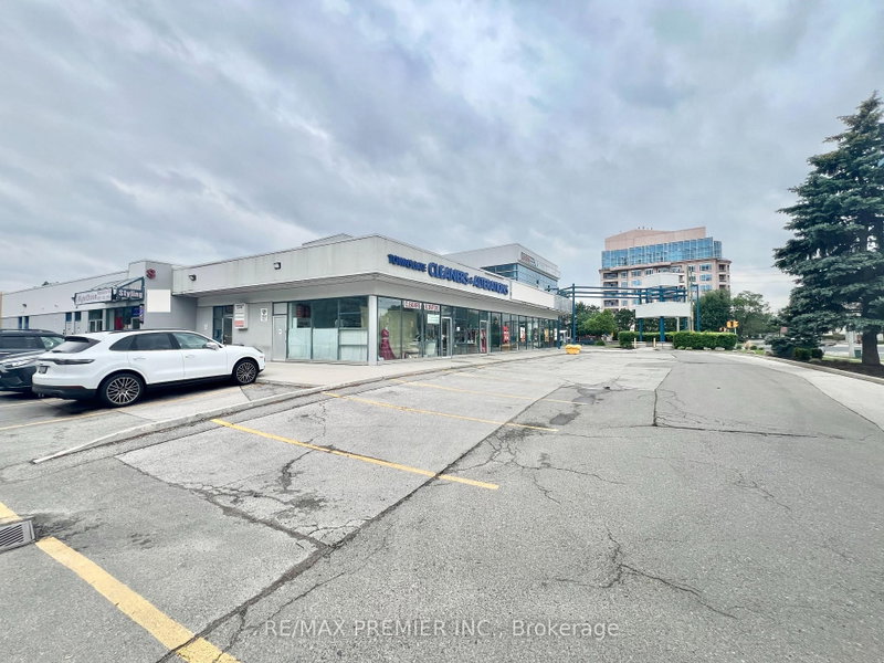 7077 Bathurst St photo 2