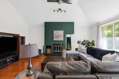 3964 GROVE Place • Innisfil, ON photo 5