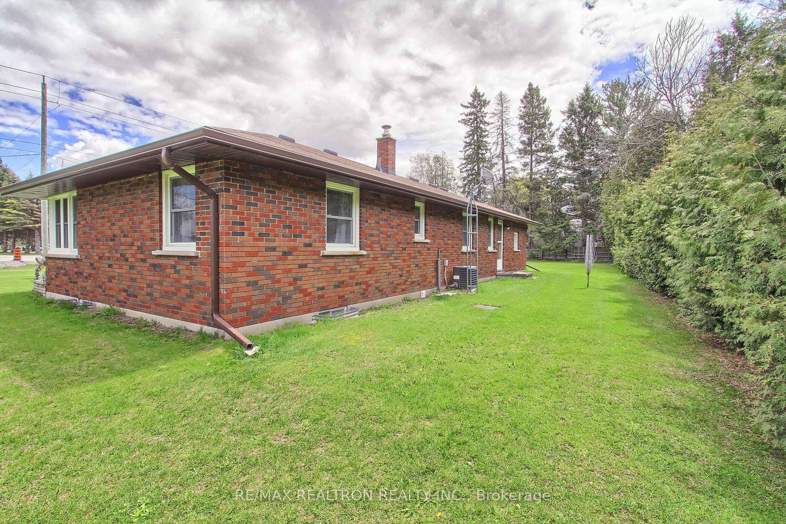 24342 Highway 48 • Georgina, ON photo 18