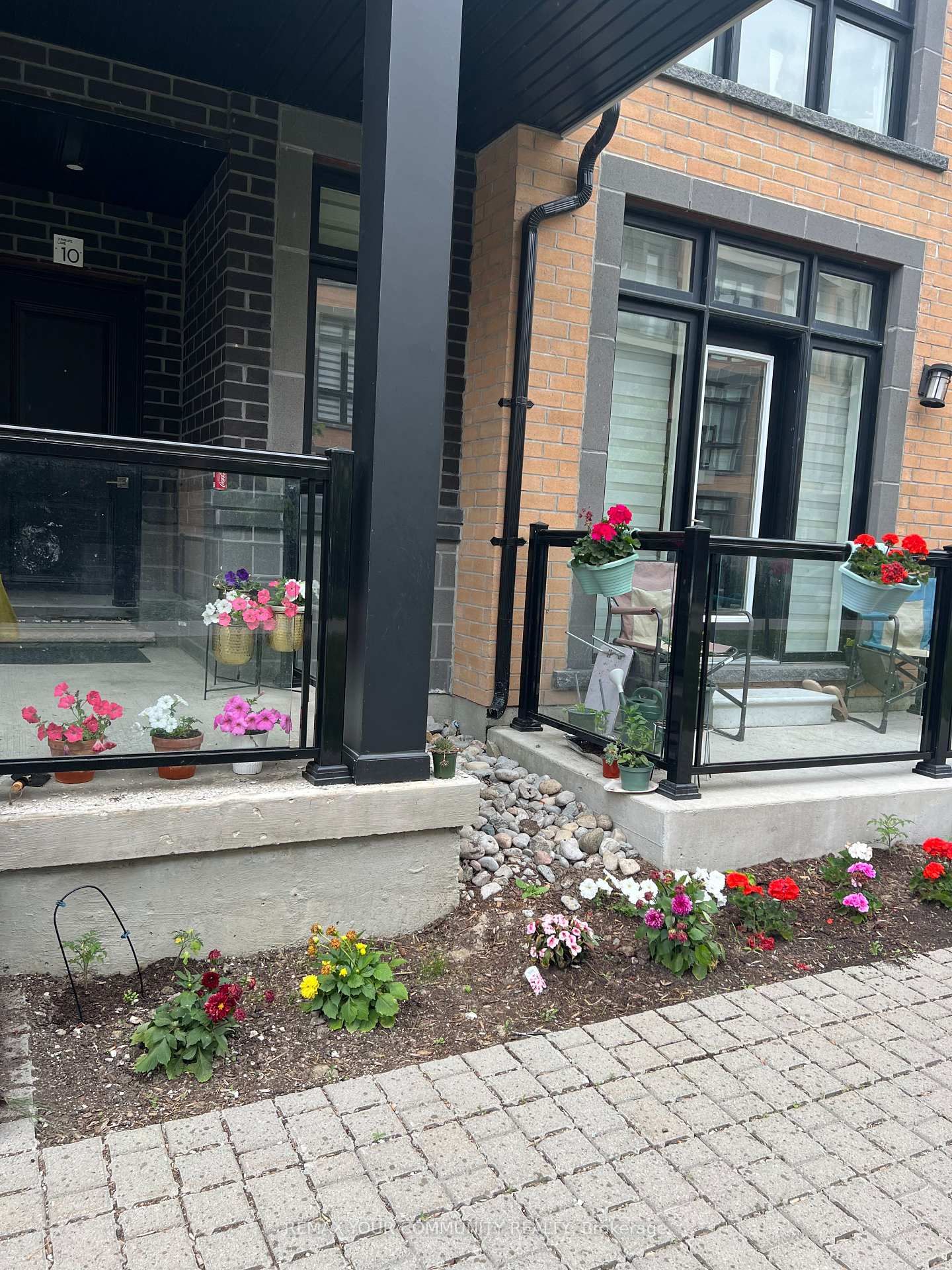 2 Phelps Lane, Unit 10