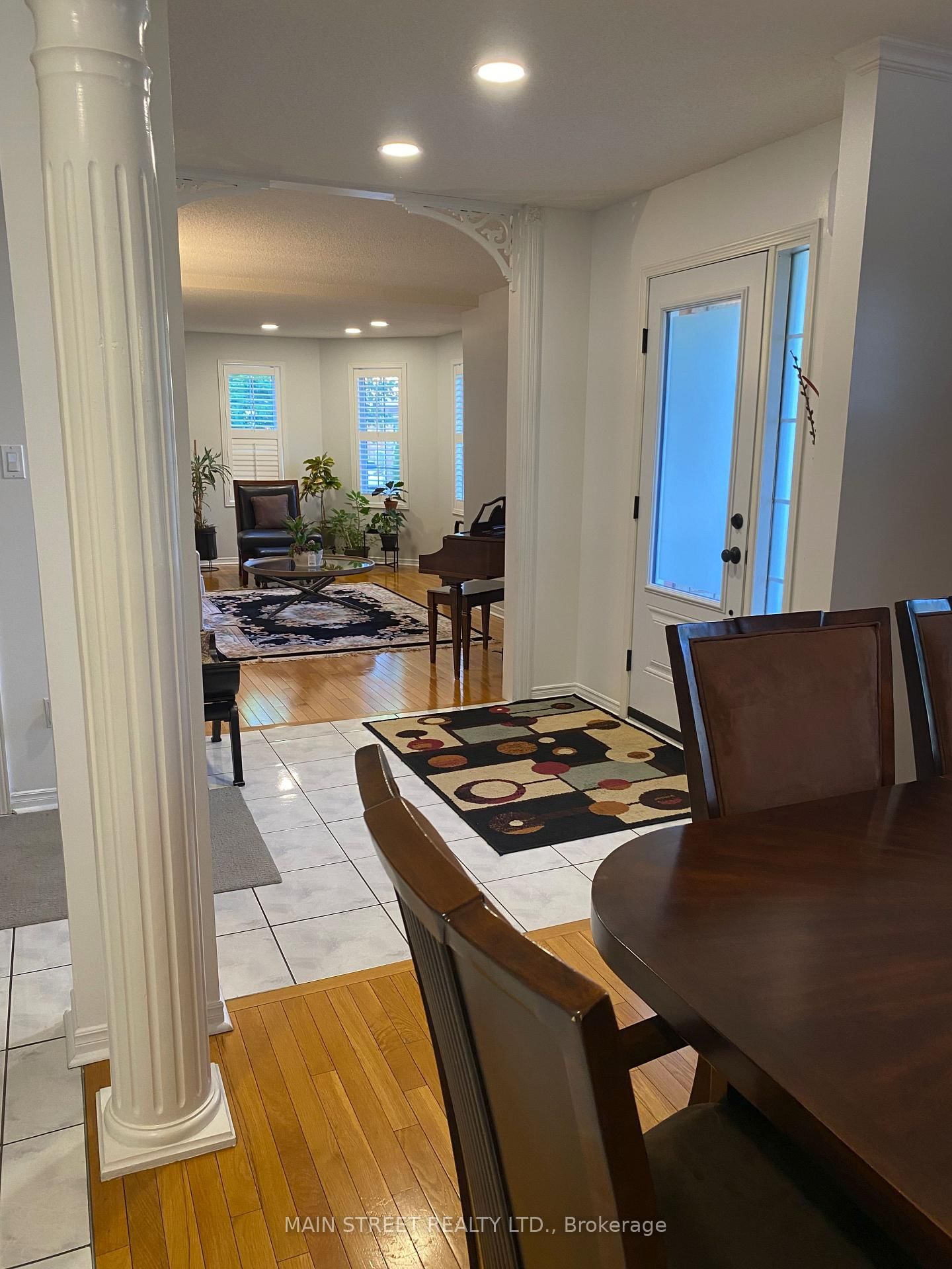 Listing Image 7