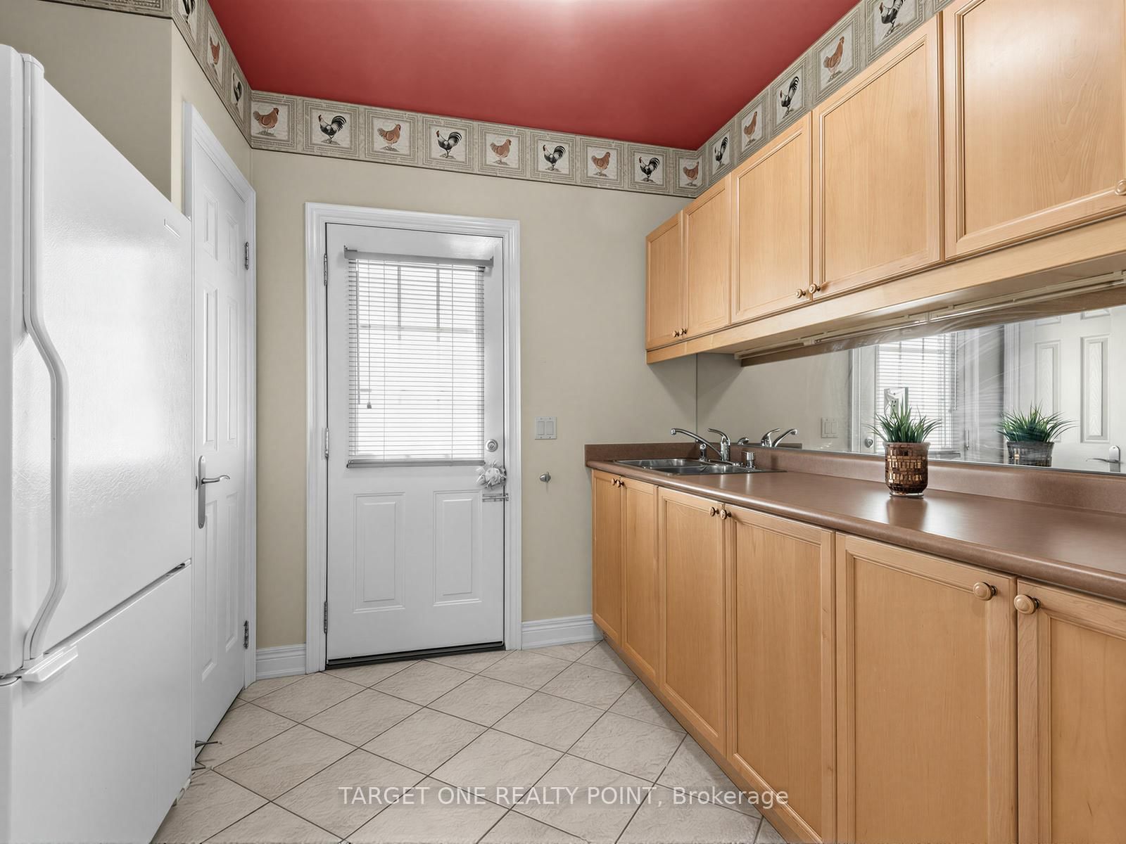 20 Ormsby Court • Richmond Hill, ON photo 19