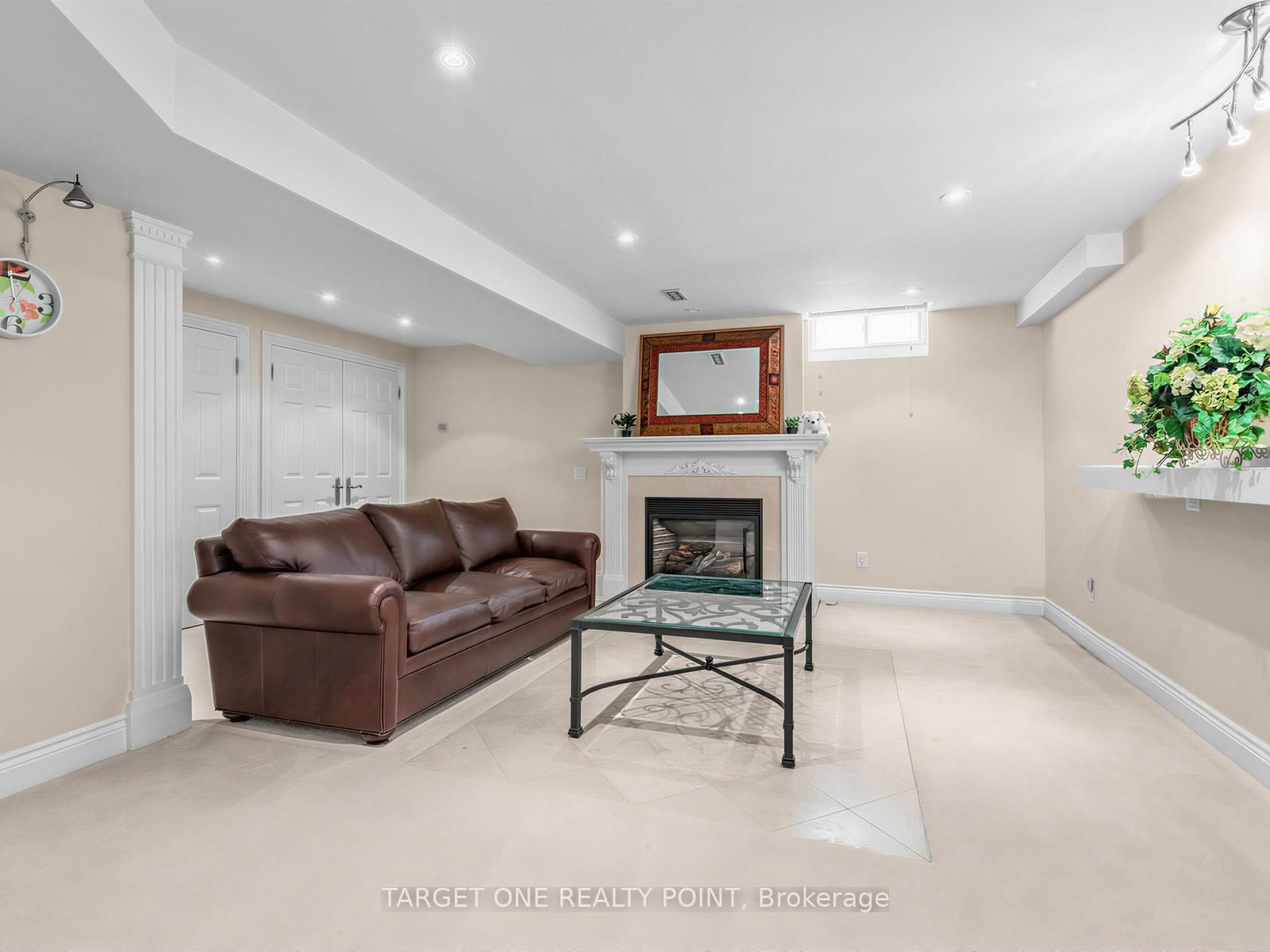 20 Ormsby Court • Richmond Hill, ON photo 38