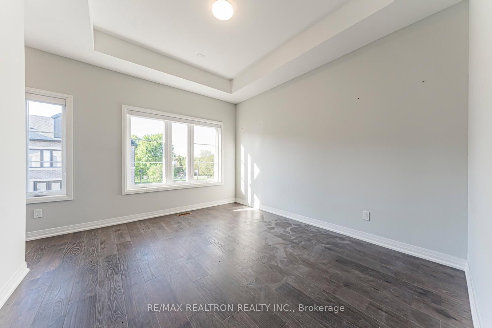 260 Eagle Street • #26 • Newmarket, ON photo 32