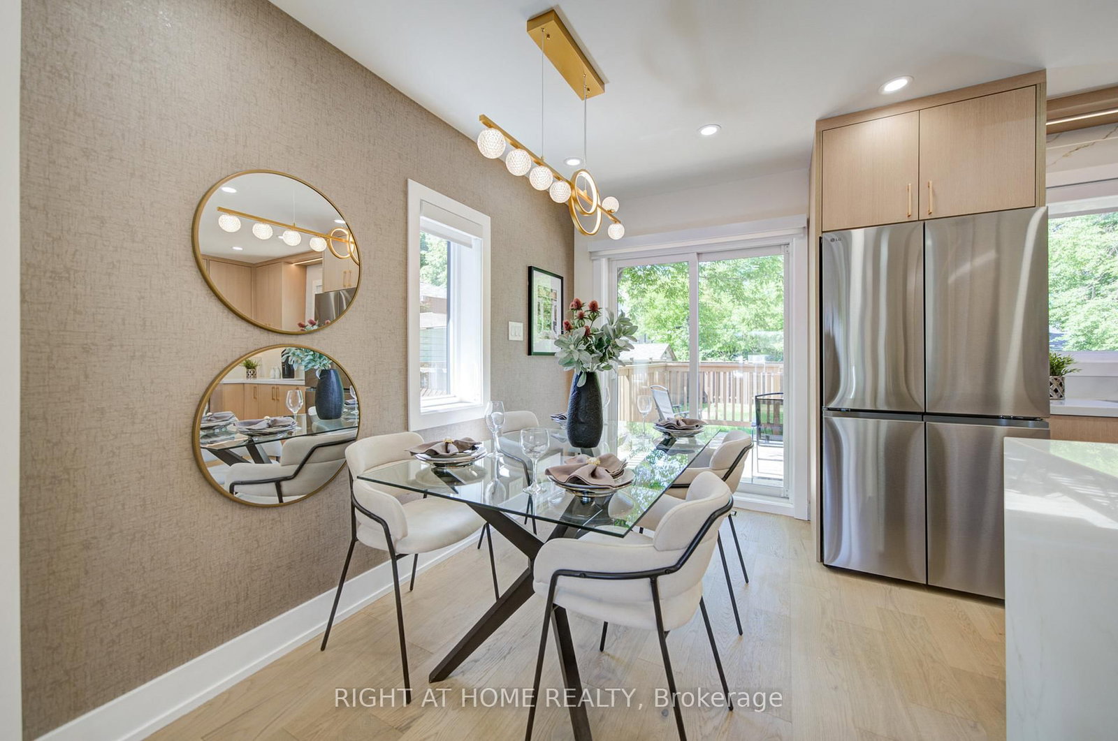9 Cartier Crescent • Richmond Hill, ON photo 5