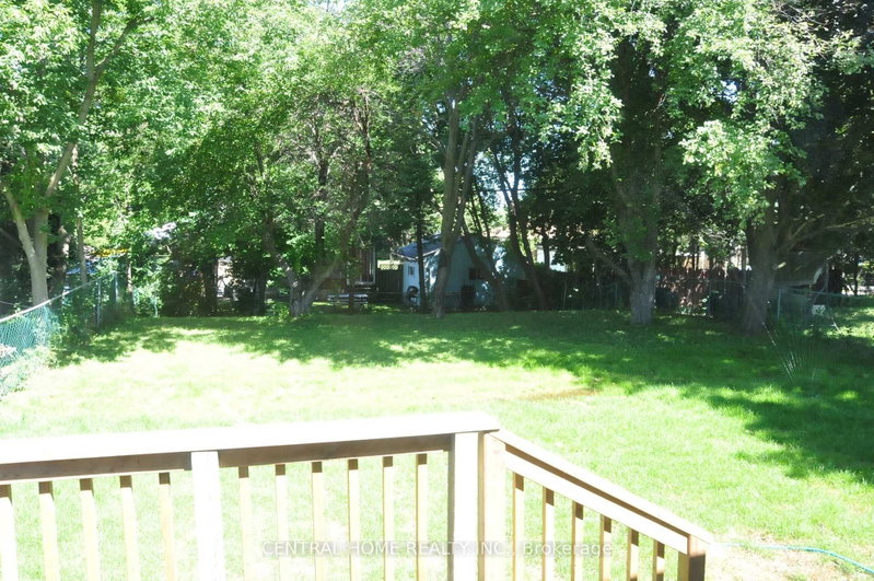 66 Collins Crescent