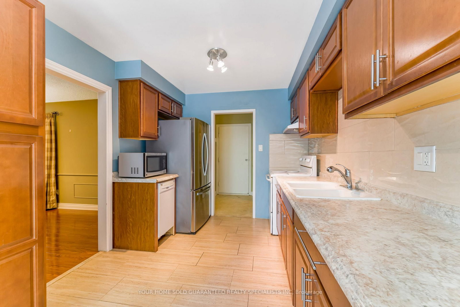 55 VALLEY MILLS Road • East Gwillimbury, ON photo 9