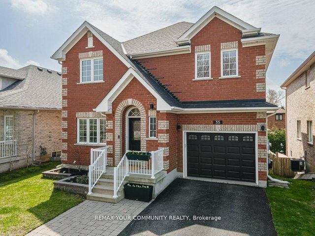 35 Laurelbank Crescent