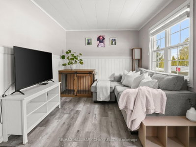 130 Simcoe Street — photo 5