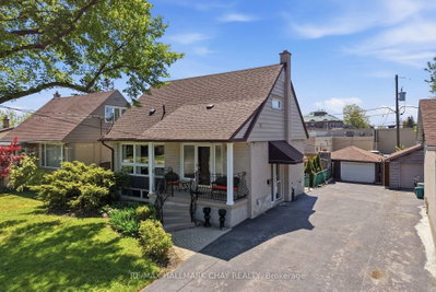 4-bed Detached House · 420 Fernleigh Circ