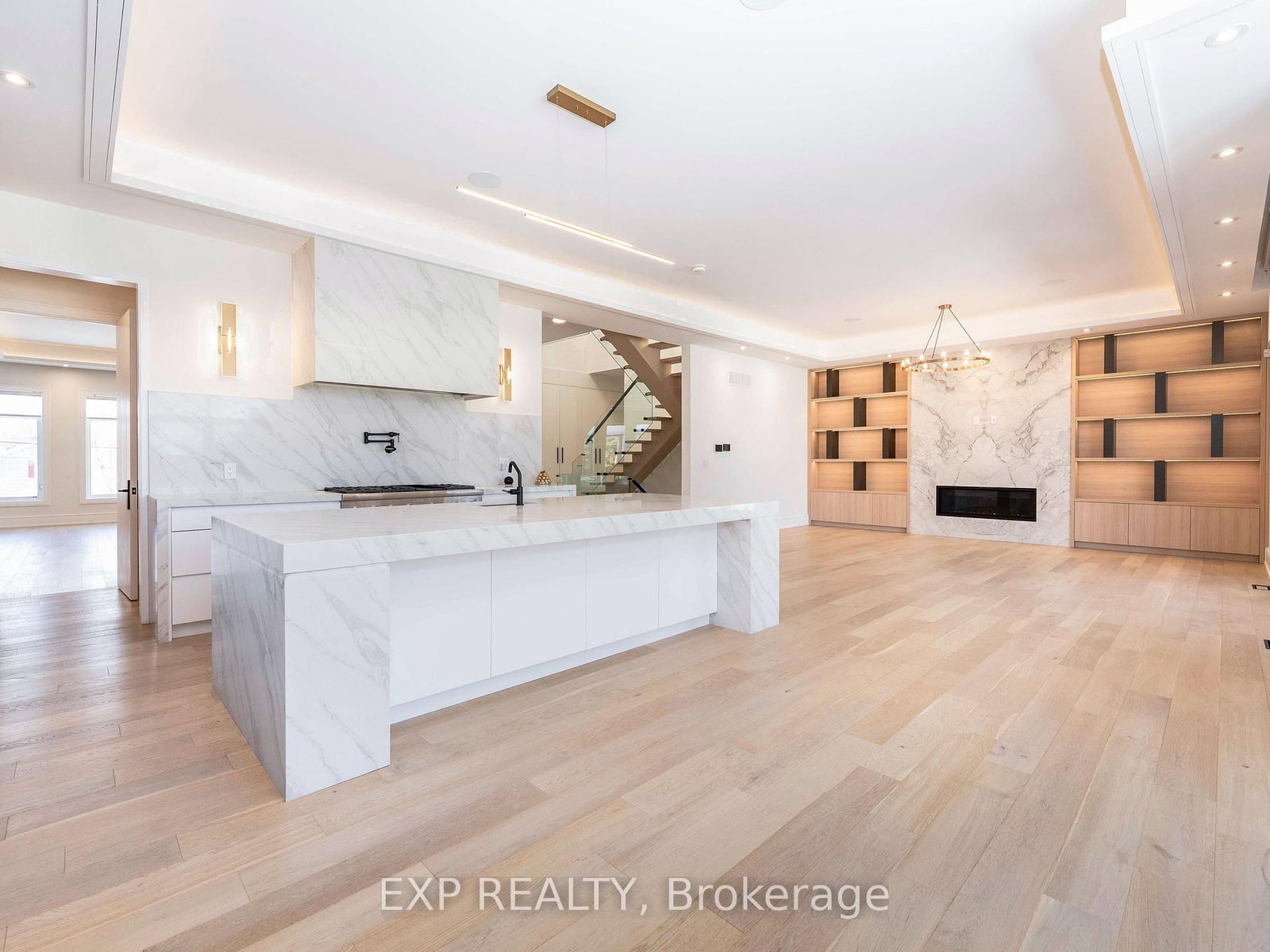 12 Canal Street • Georgina, ON photo 15