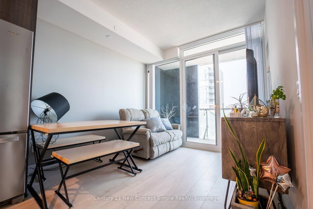 2412 - 7895 Jane Street