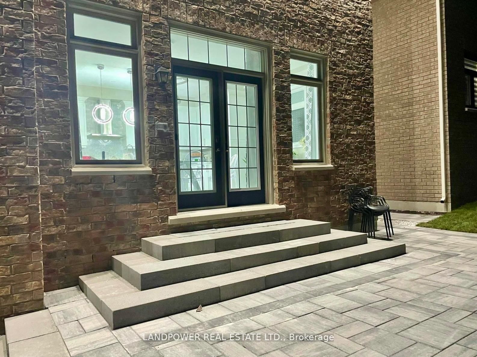 20 Tesla Crescent • East Gwillimbury, ON photo 40