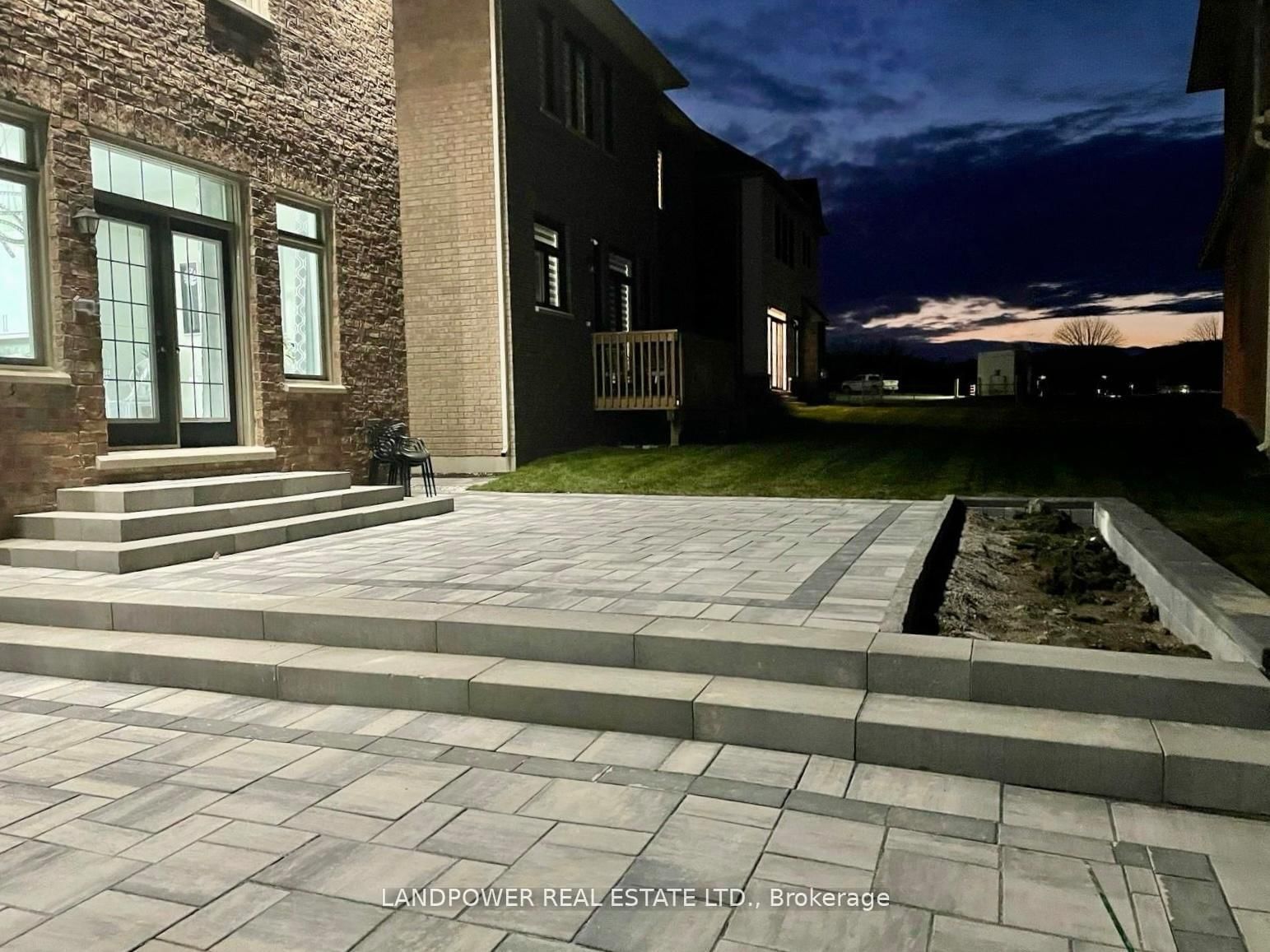 20 Tesla Crescent • East Gwillimbury, ON photo 41