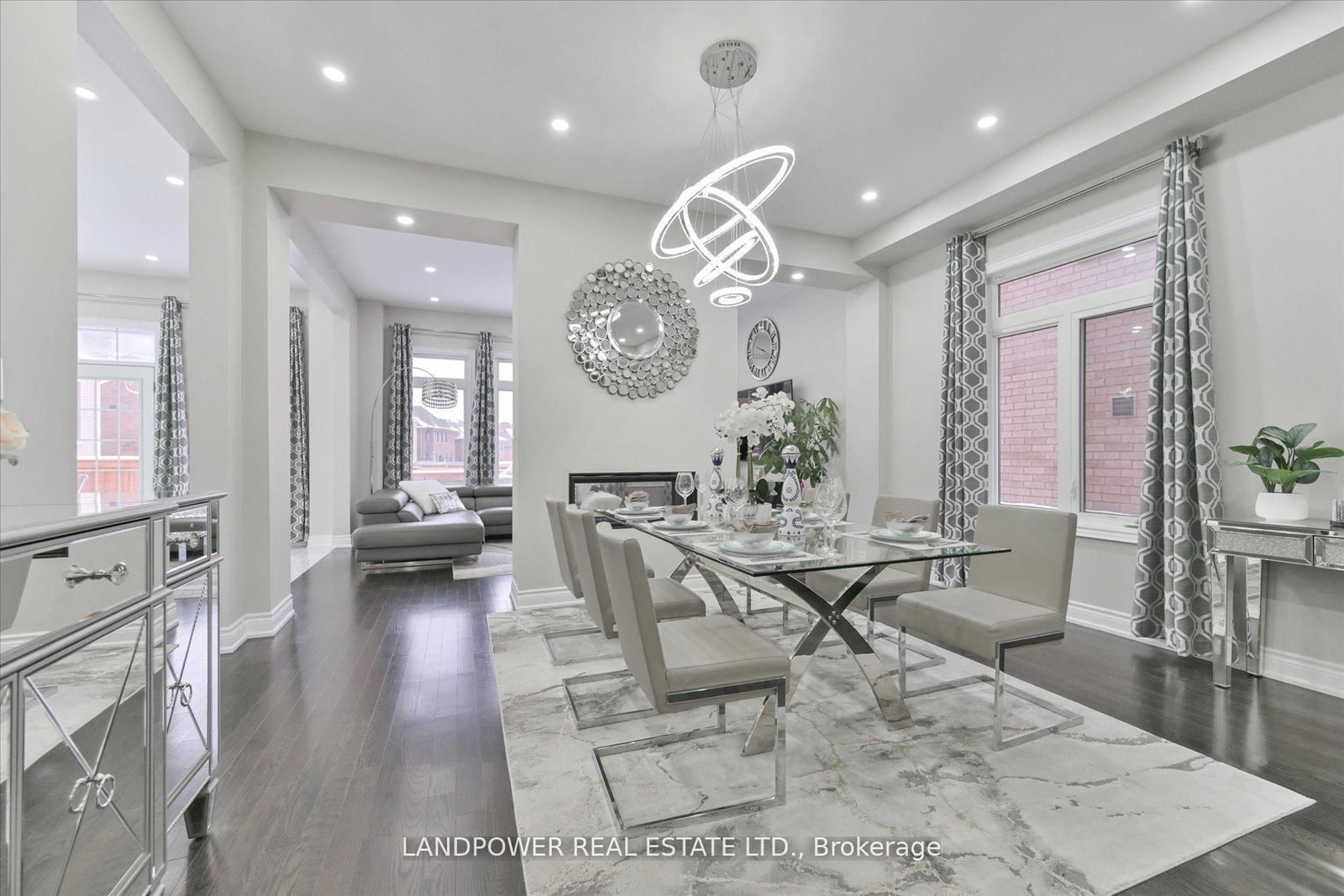 20 Tesla Crescent • East Gwillimbury, ON photo 9