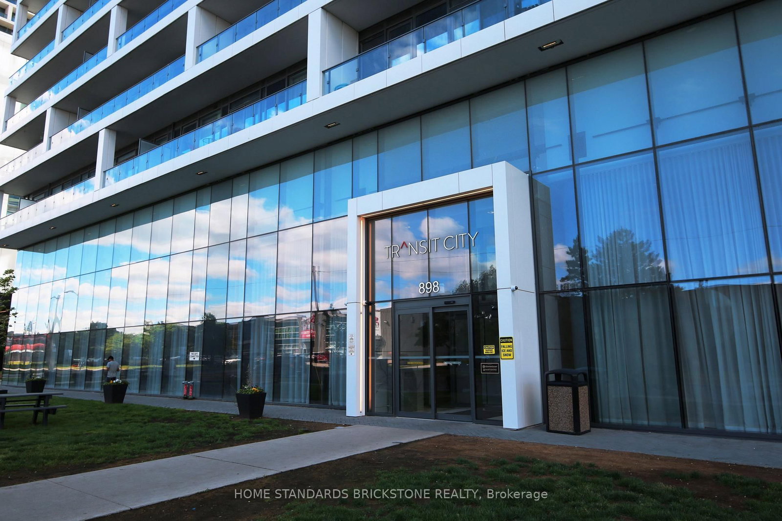 898 Portage Parkway • #6008 • Vaughan, ON photo 21