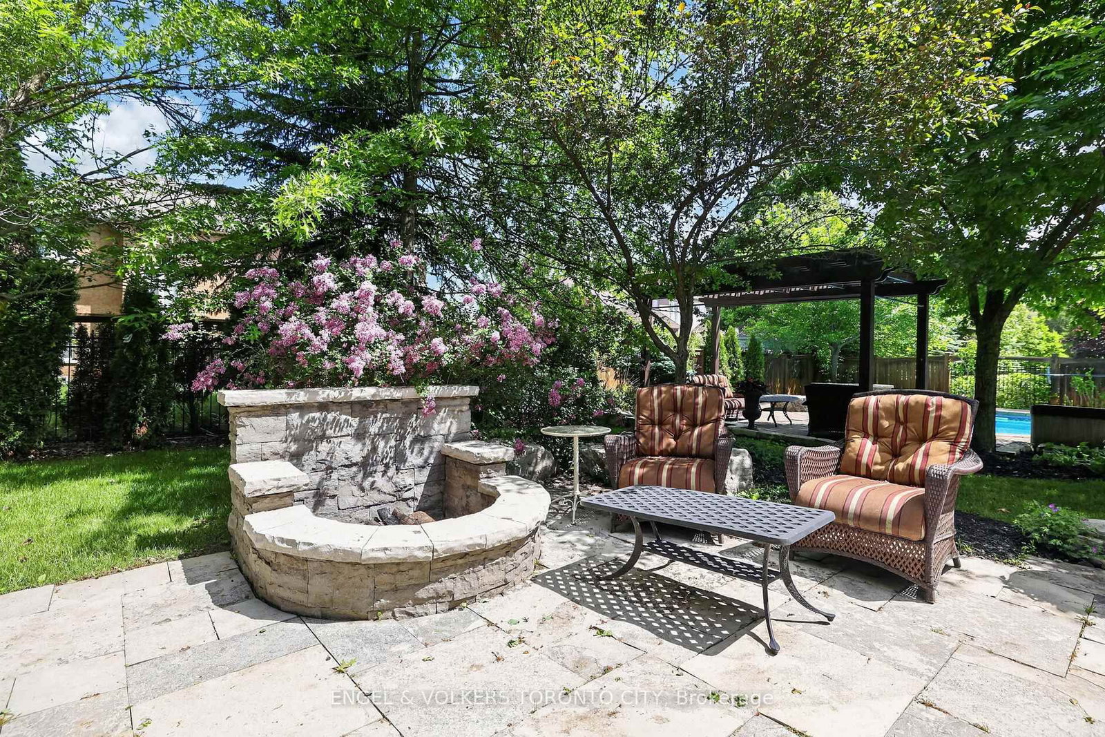 8 Duncton Wood Crescent • Aurora, ON photo 43