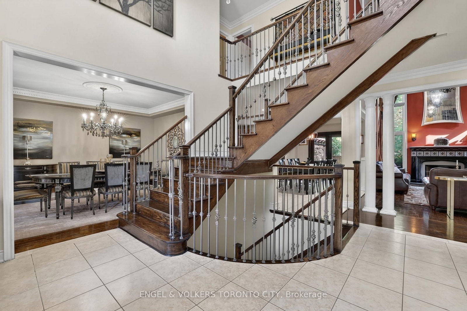 8 Duncton Wood Crescent • Aurora, ON photo 7