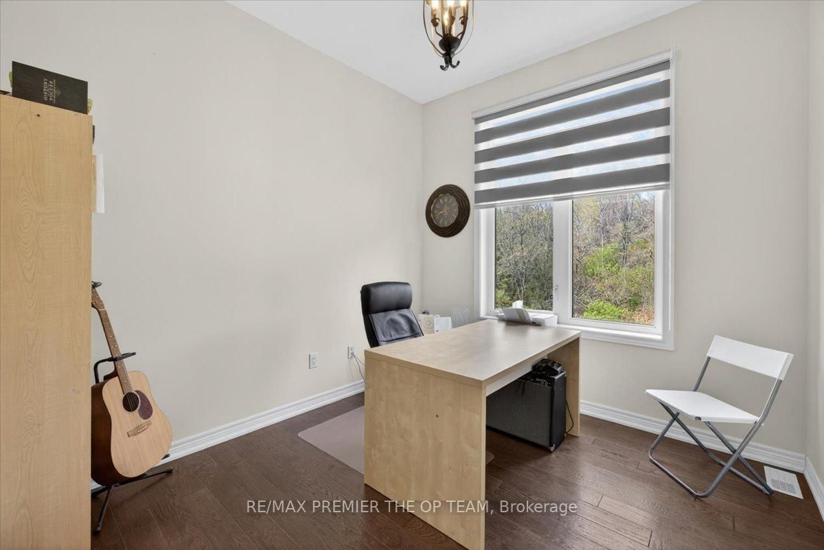 102 Pine Hill Road • Bradford West Gwillimbury, ON photo 14