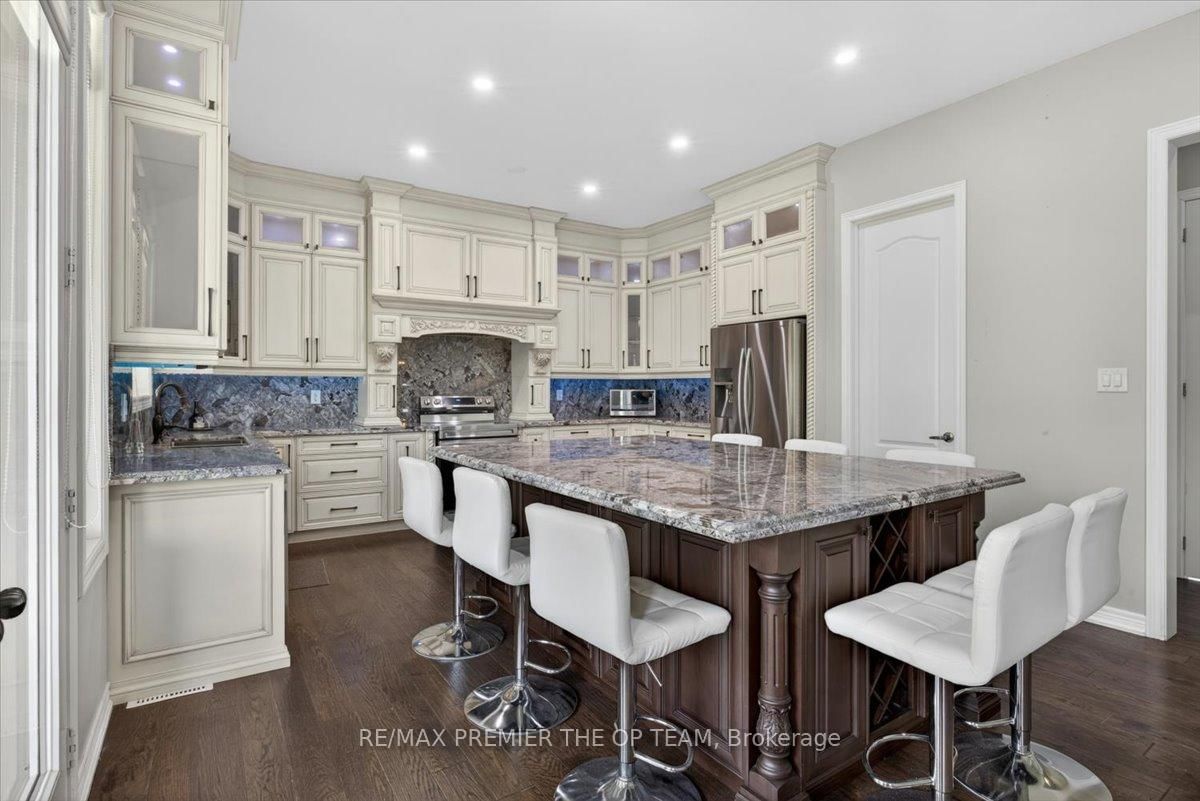 102 Pine Hill Road • Bradford West Gwillimbury, ON photo 19