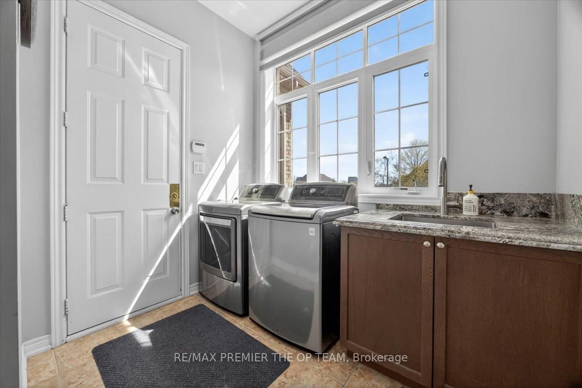 102 Pine Hill Road • Bradford West Gwillimbury, ON photo 22