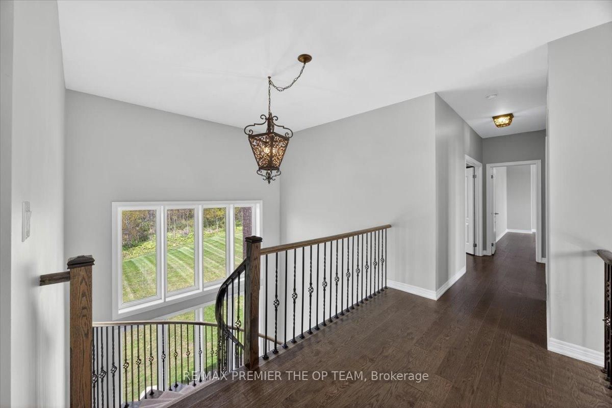 102 Pine Hill Road • Bradford West Gwillimbury, ON photo 23