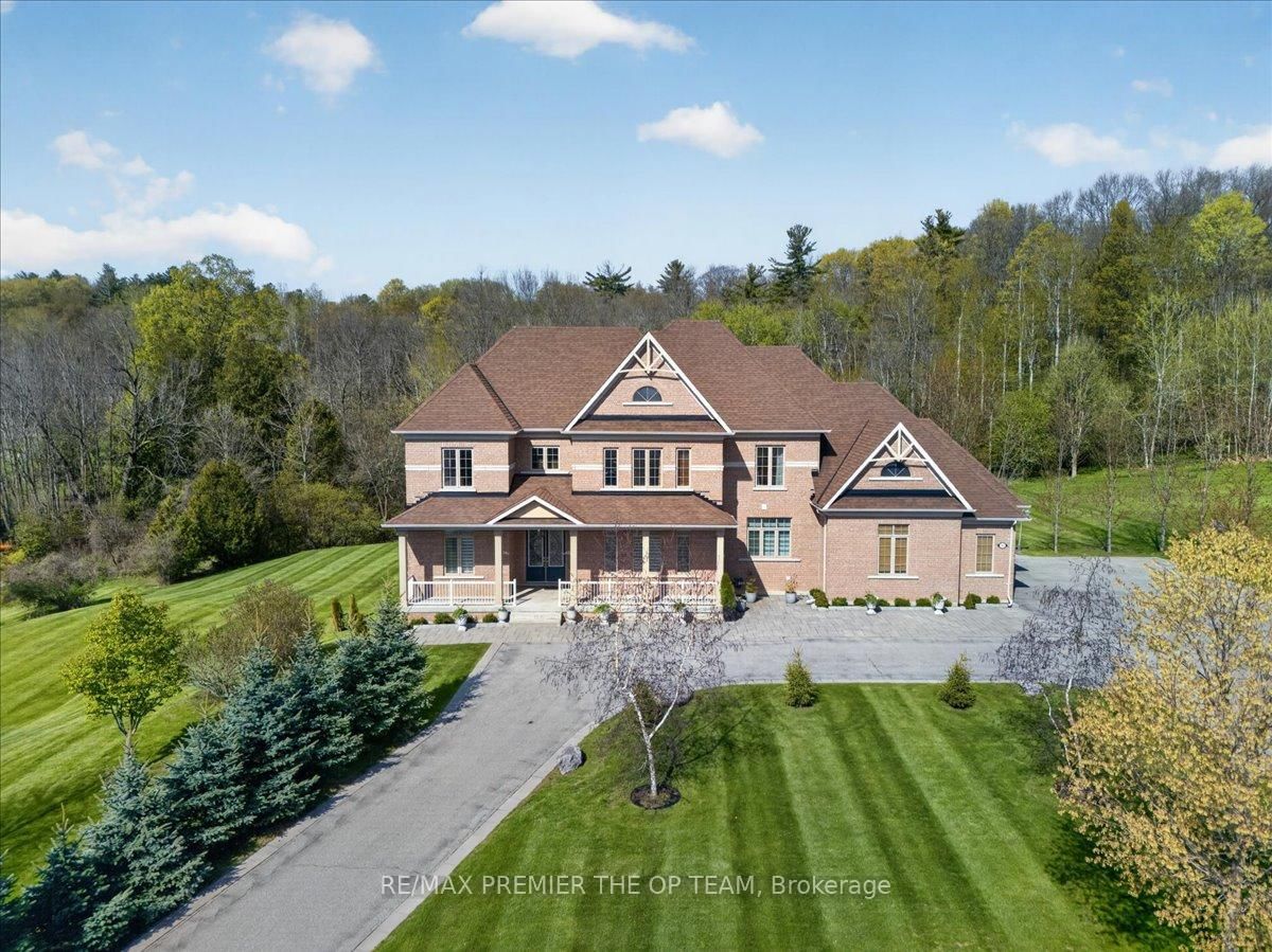 102 Pine Hill Road • Bradford West Gwillimbury, ON photo 5