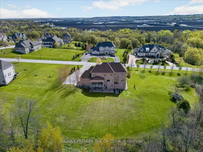 102 Pine Hill Road • Bradford West Gwillimbury, ON photo 7