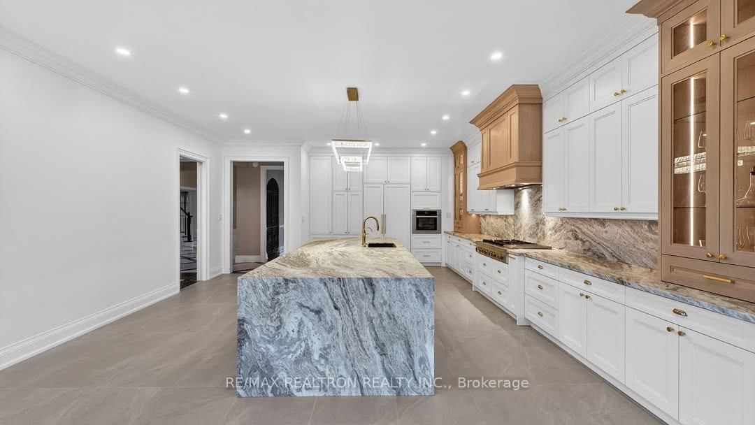 80 Callaway Crt, Vaughan, view 17