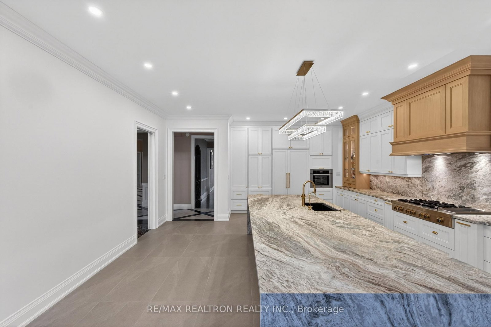 80 Callaway Crt, Vaughan, view 18