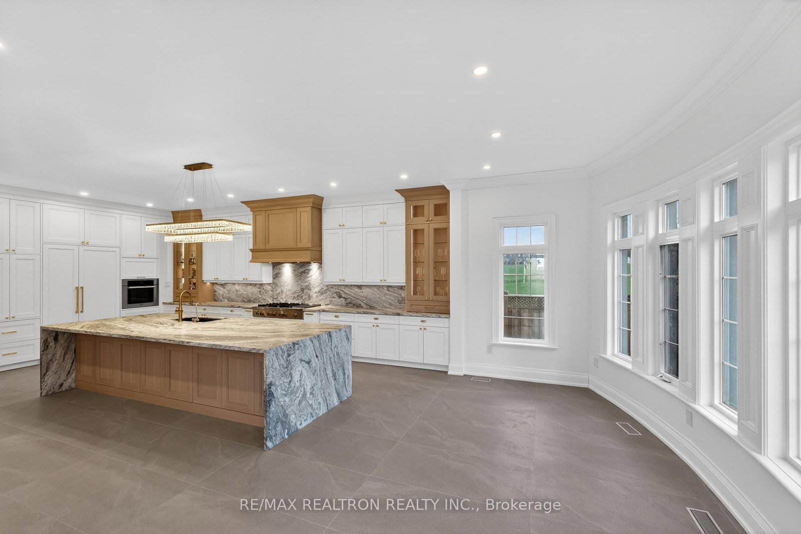 80 Callaway Crt, Vaughan, view 19